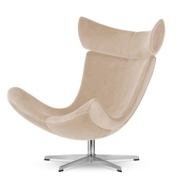 Stylowy fotel salonowy Larvik velvet beżowy SWAN-01, srebrna podstawa obrotowa, eleganckie wnętrze premium